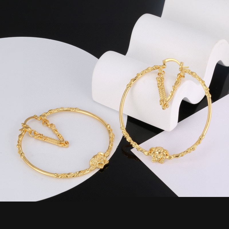VERSACE